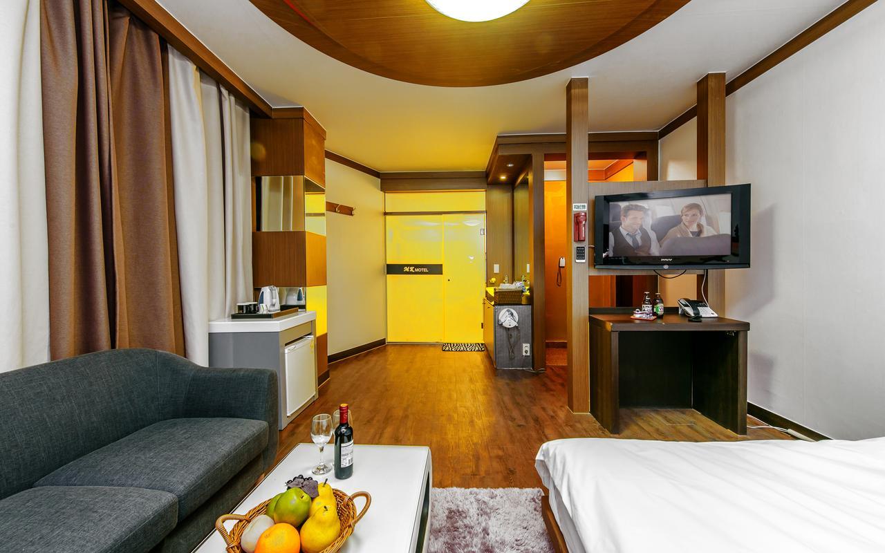 Mk Hotel Yeosu Bagian luar foto