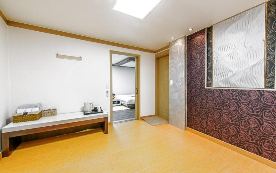 Mk Hotel Yeosu Bagian luar foto